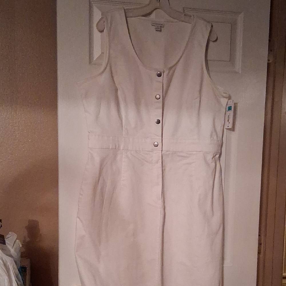 Liz Claiborne Cream Button-Front Dress